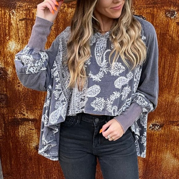 NEW Free People True Perfection Paisley Printed Long Sleeve High Low Top $98 L - Picture 9 of 9